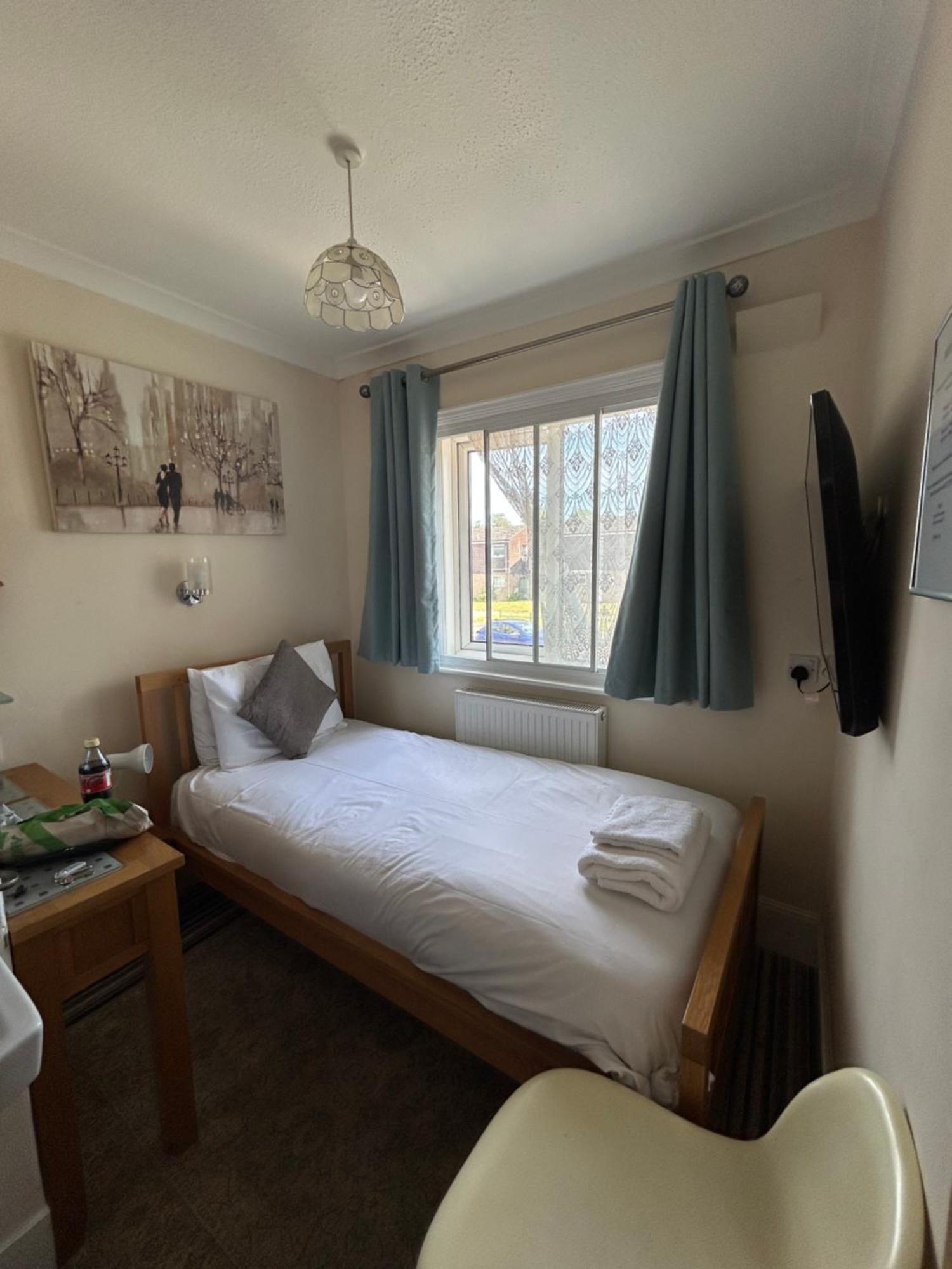 Four Seasons 3* Canterbury