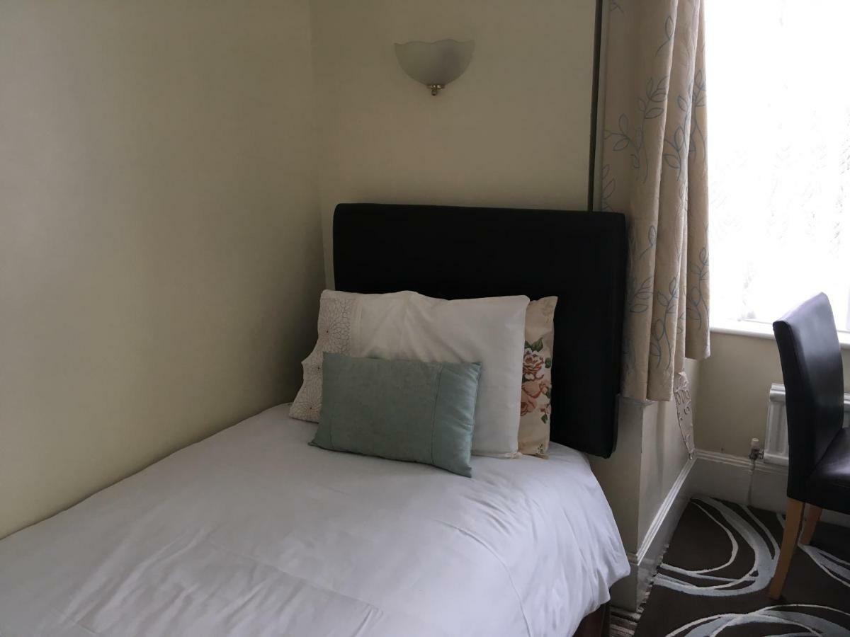 Four Seasons 3* Canterbury
