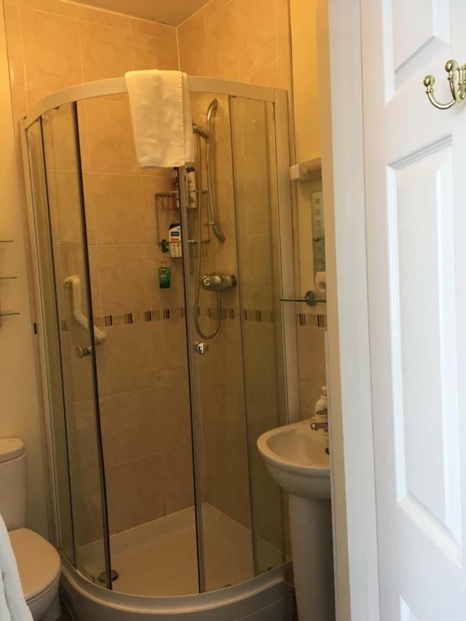 Guest house Four Seasons